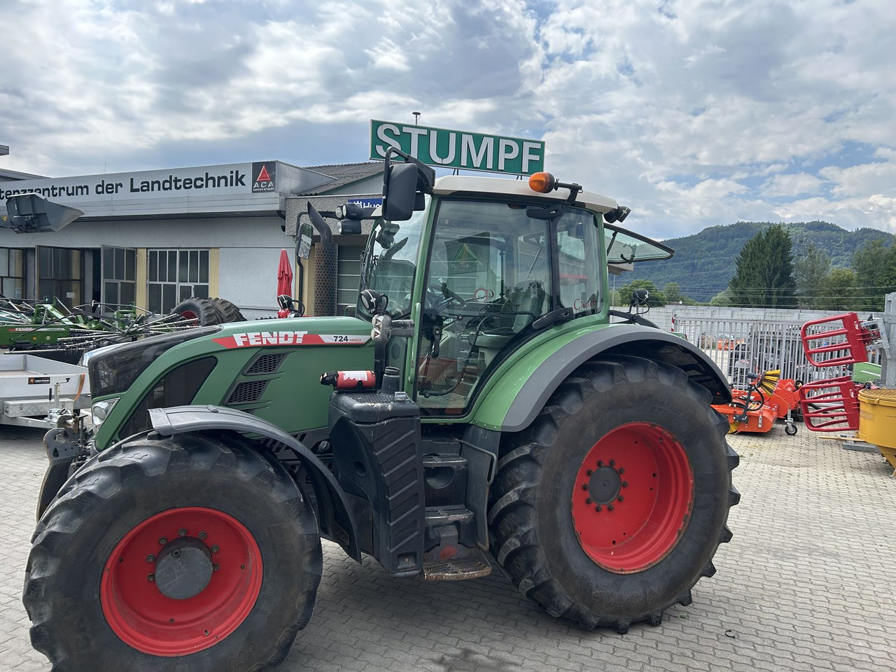 Fendt 724 Vario - Traktor: slika 5 Fendt 724 Vario - Traktor: slika 5