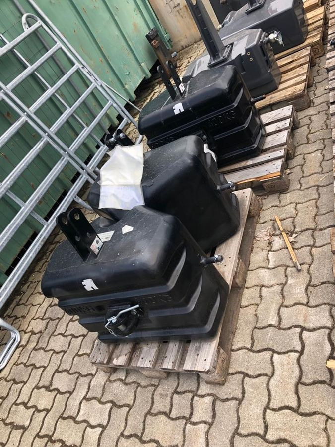 Fliegl - Protiutež: slika 1 Fliegl - Protiutež: slika 1