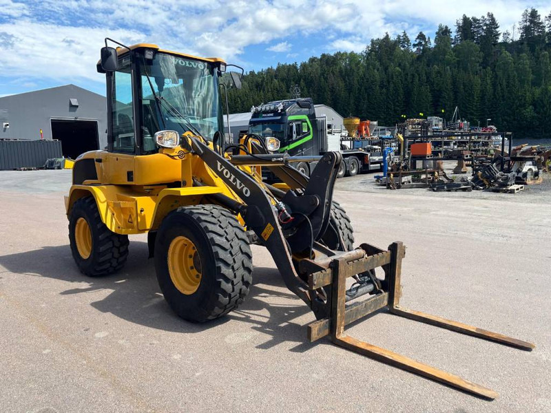 Volvo L 30 GS - Kolesni nakladalec: slika 2 Volvo L 30 GS - Kolesni nakladalec: slika 2