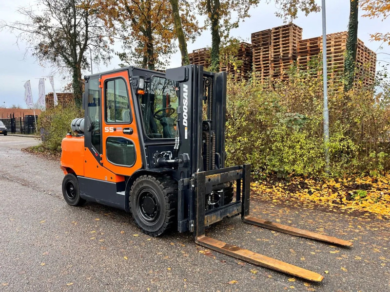 Doosan G55C-5 1593 HOURS - Plinski viličar: slika 3 Doosan G55C-5 1593 HOURS - Plinski viličar: slika 3