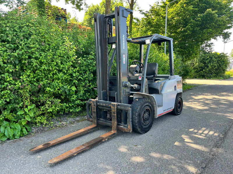 Nissan FD45 W1F4A45Y FD45 W1F4A45Y - Diesel viličar: slika 4 Nissan FD45 W1F4A45Y FD45 W1F4A45Y - Diesel viličar: slika 4