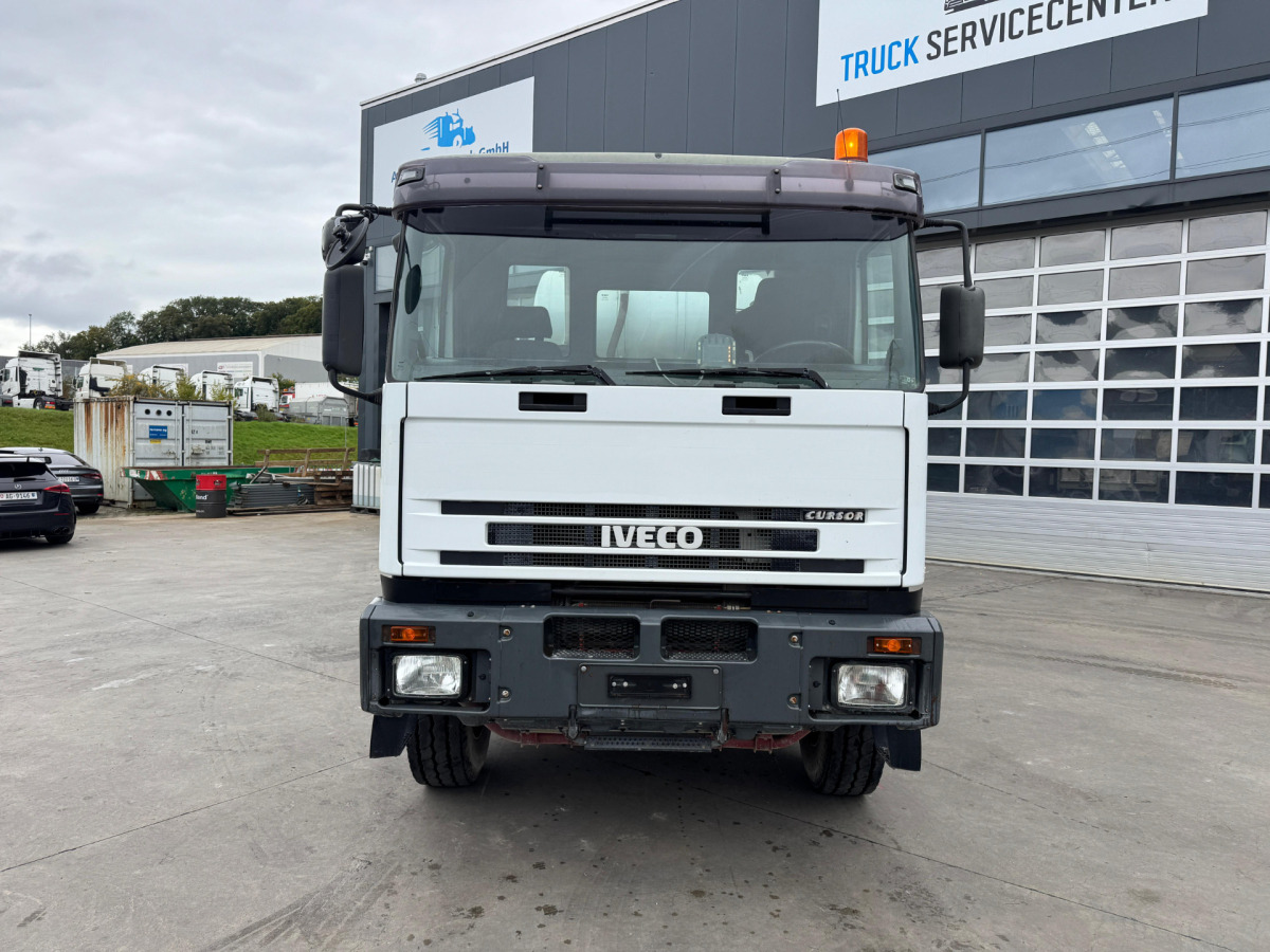 IVECO 440 Cursor 8x4 Liebherr - Avtomešalec: slika 2 IVECO 440 Cursor 8x4 Liebherr - Avtomešalec: slika 2