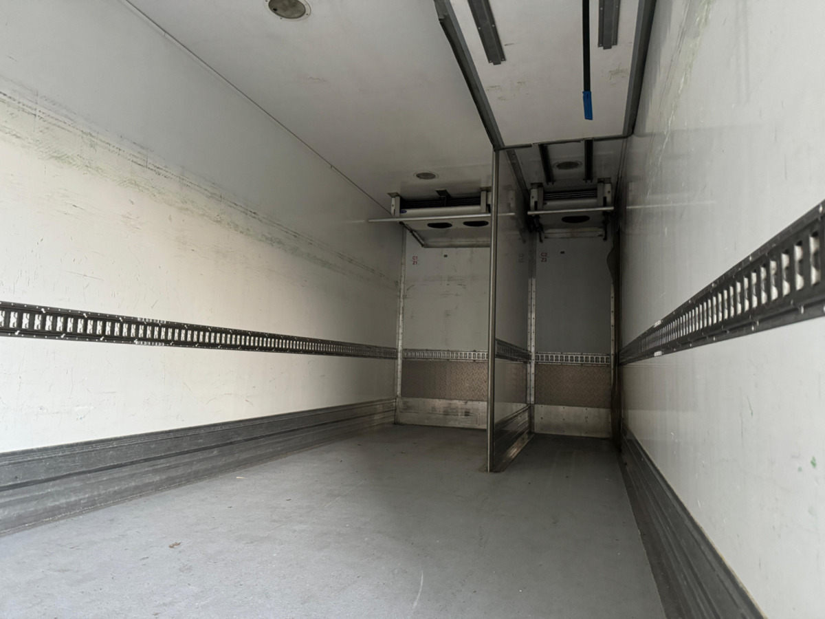 IVECO Eurocargo 120E25 4x2 Bi-Temp. lizing IVECO Eurocargo 120E25 4x2 Bi-Temp.: slika 18 IVECO Eurocargo 120E25 4x2 Bi-Temp. lizing IVECO Eurocargo 120E25 4x2 Bi-Temp.: slika 18