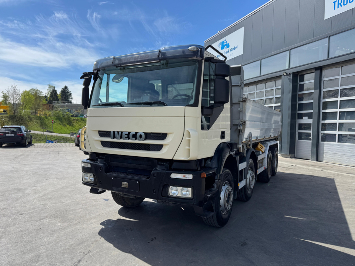 IVECO Trakker 450 8x4 - Tovornjak prekucnik: slika 2 IVECO Trakker 450 8x4 - Tovornjak prekucnik: slika 2