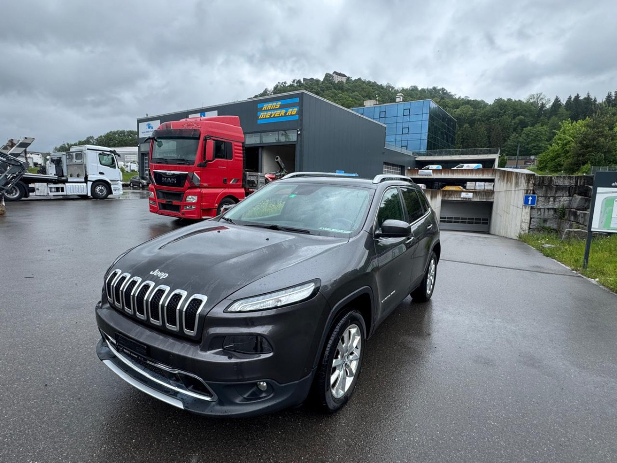JEEP Cherokee 2.2 TD - Kombilimuzina: slika 1 JEEP Cherokee 2.2 TD - Kombilimuzina: slika 1