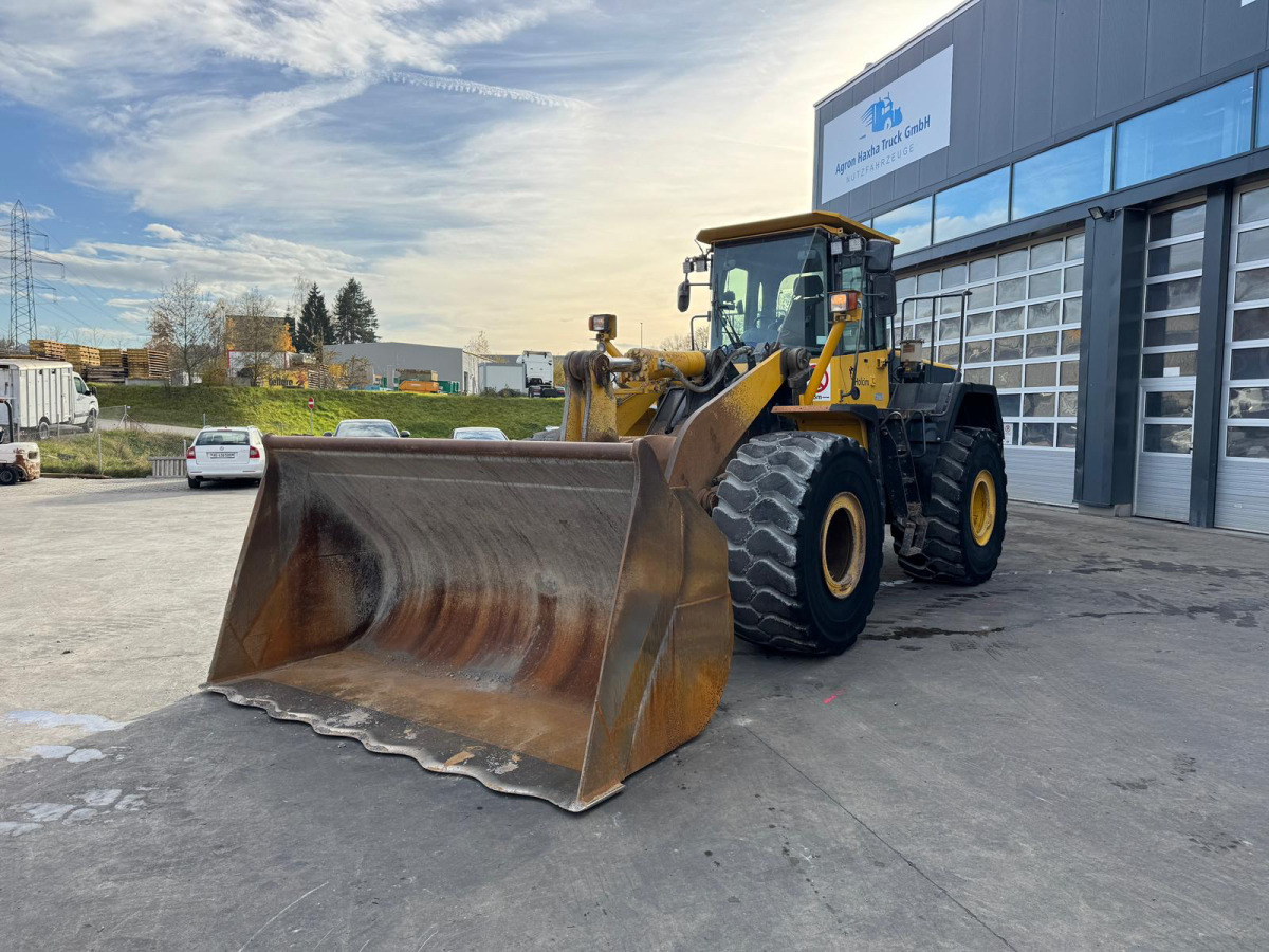 KOMATSU WA480-6 - Kolesni nakladalec: slika 1 KOMATSU WA480-6 - Kolesni nakladalec: slika 1