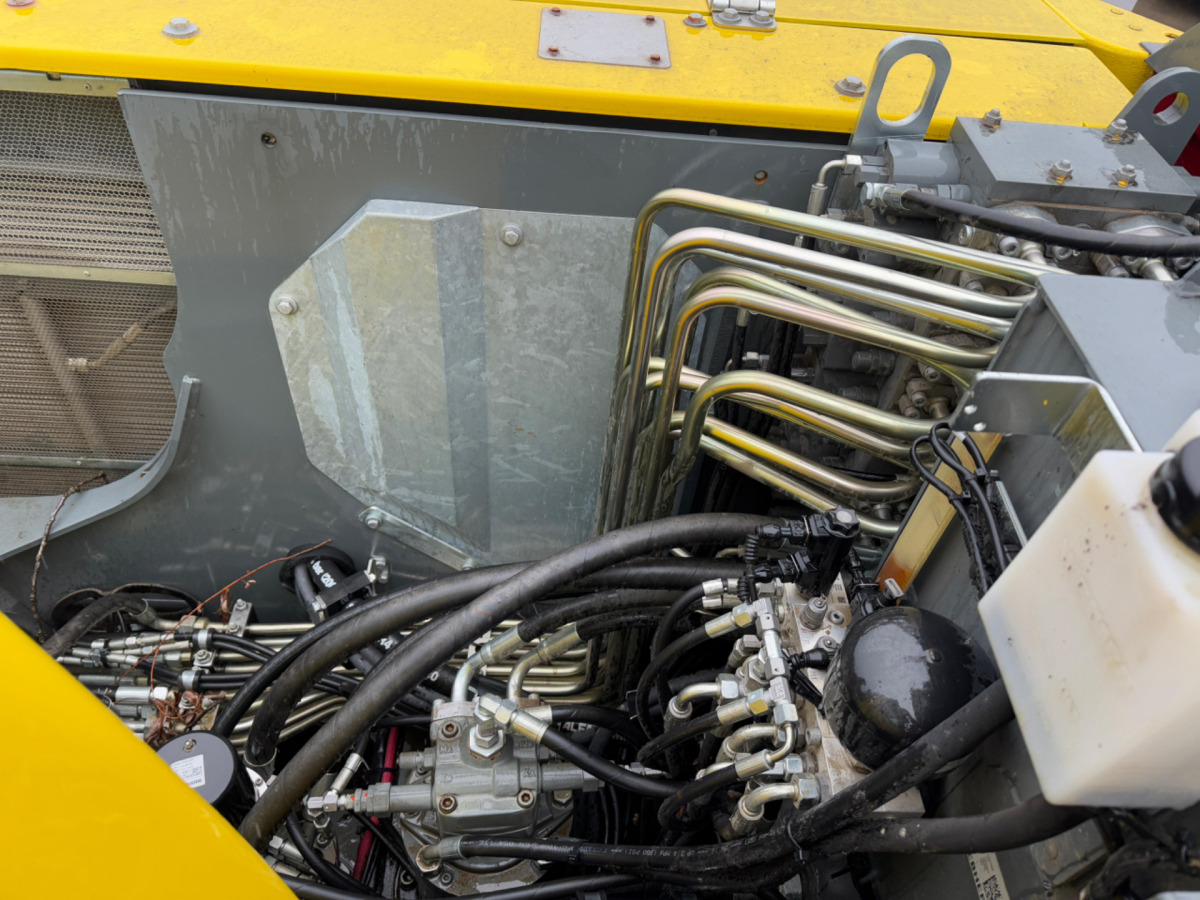LIEBHERR 910 Compact Litronic Powertilt lizing LIEBHERR 910 Compact Litronic Powertilt: slika 16