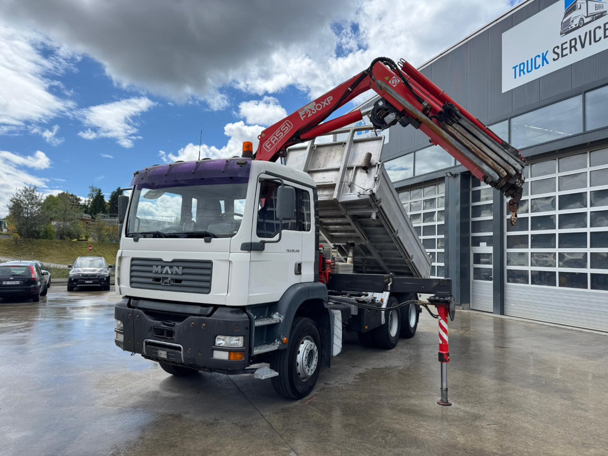 MAN TGA 26.410 6x4 Fassi 230-5 - Tovornjak z dvigalom: slika 1 MAN TGA 26.410 6x4 Fassi 230-5 - Tovornjak z dvigalom: slika 1