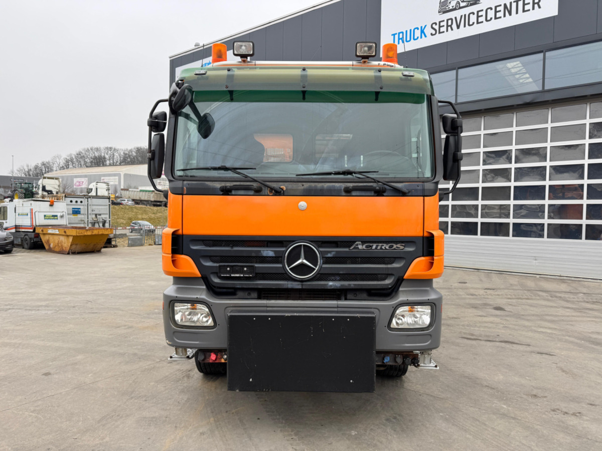 MERCEDES Actros 1841 4x4 mit Schneeplfug - Tovornjak prekucnik: slika 3 MERCEDES Actros 1841 4x4 mit Schneeplfug - Tovornjak prekucnik: slika 3