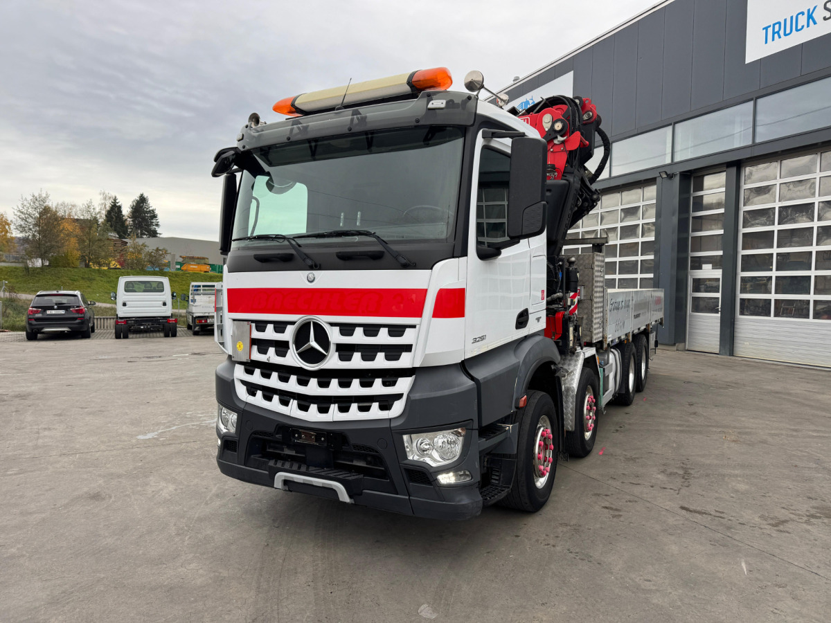 MERCEDES Arocs 3251 8x4 Fassi 660 6-6 - Tovornjak z dvigalom: slika 2 MERCEDES Arocs 3251 8x4 Fassi 660 6-6 - Tovornjak z dvigalom: slika 2