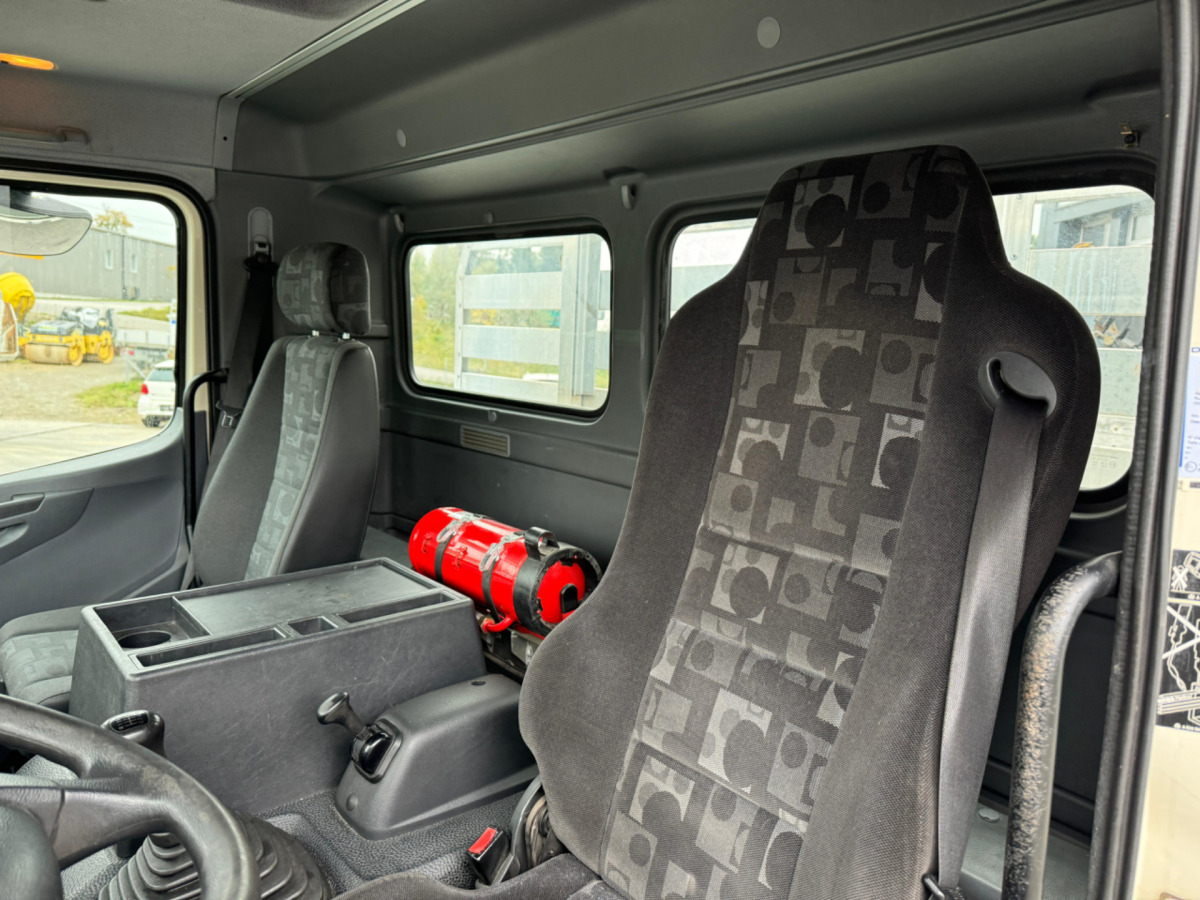 MERCEDES Atego 1329 4x2 Hiab 088-2 lizing MERCEDES Atego 1329 4x2 Hiab 088-2: slika 17
