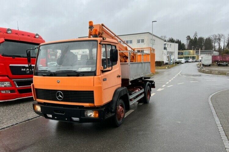 Mercedes-Benz 709 WUMAG GELENKSTEIGER 14M - Dvižna ploščad montirana na tovornjak: slika 1 Mercedes-Benz 709 WUMAG GELENKSTEIGER 14M - Dvižna ploščad montirana na tovornjak: slika 1