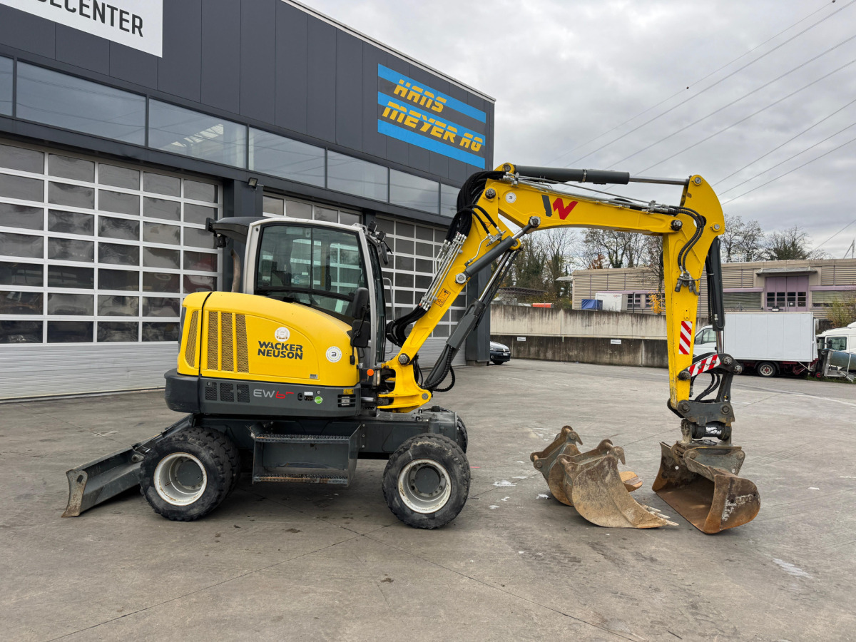 NEUSON EW65 E14-2 Powertilt 3x Schaufeln - Bager na kolesih: slika 3 NEUSON EW65 E14-2 Powertilt 3x Schaufeln - Bager na kolesih: slika 3