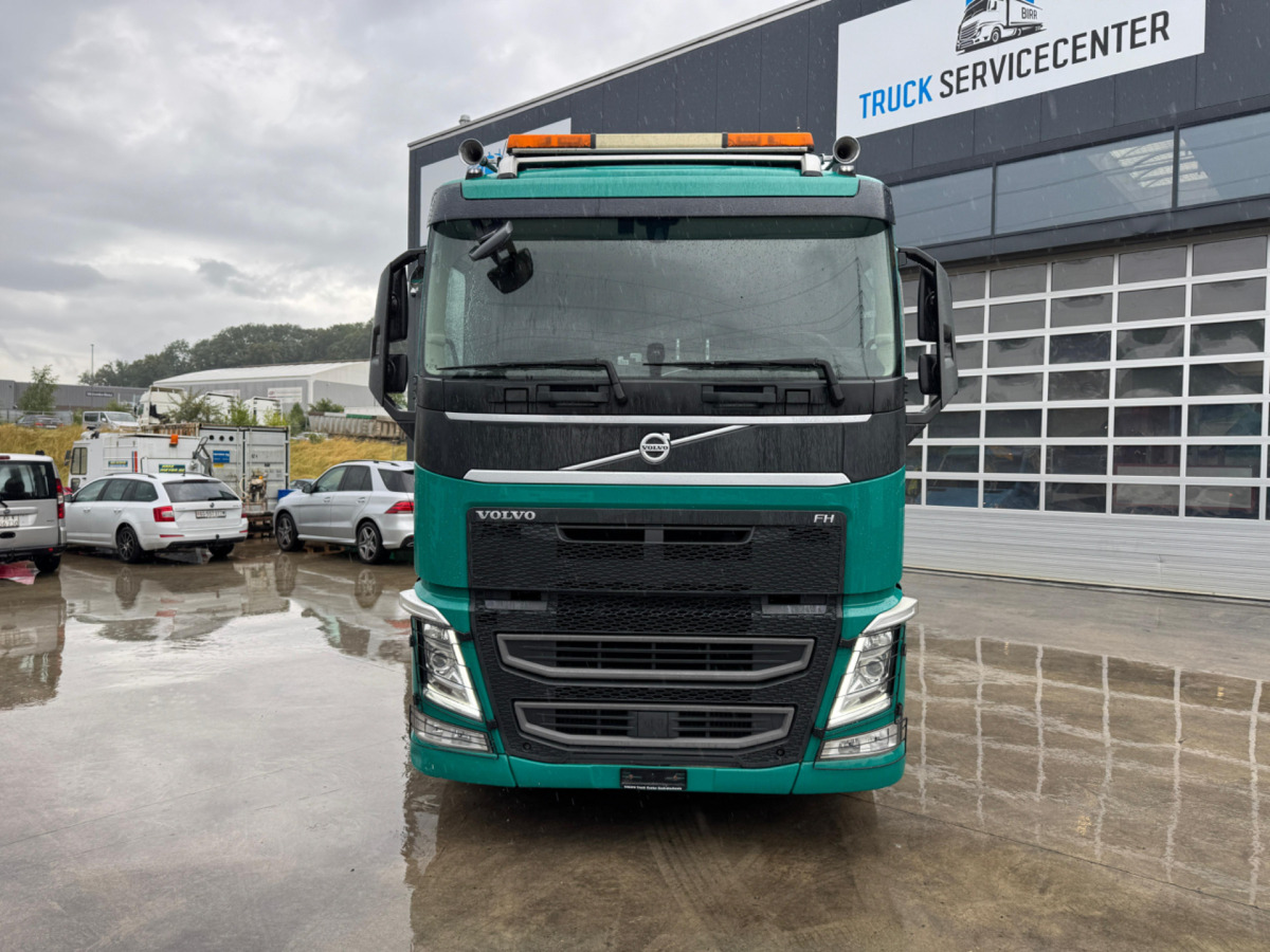 VOLVO FH-540 6x2 Tajfun L300Z - Tovornjak za prevoz lesa, Tovornjak z dvigalom: slika 2 VOLVO FH-540 6x2 Tajfun L300Z - Tovornjak za prevoz lesa, Tovornjak z dvigalom: slika 2