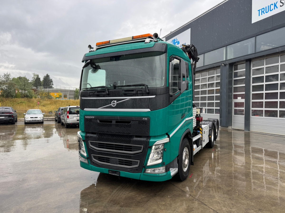 VOLVO FH-540 6x2 Tajfun L300Z - Tovornjak za prevoz lesa, Tovornjak z dvigalom: slika 1 VOLVO FH-540 6x2 Tajfun L300Z - Tovornjak za prevoz lesa, Tovornjak z dvigalom: slika 1