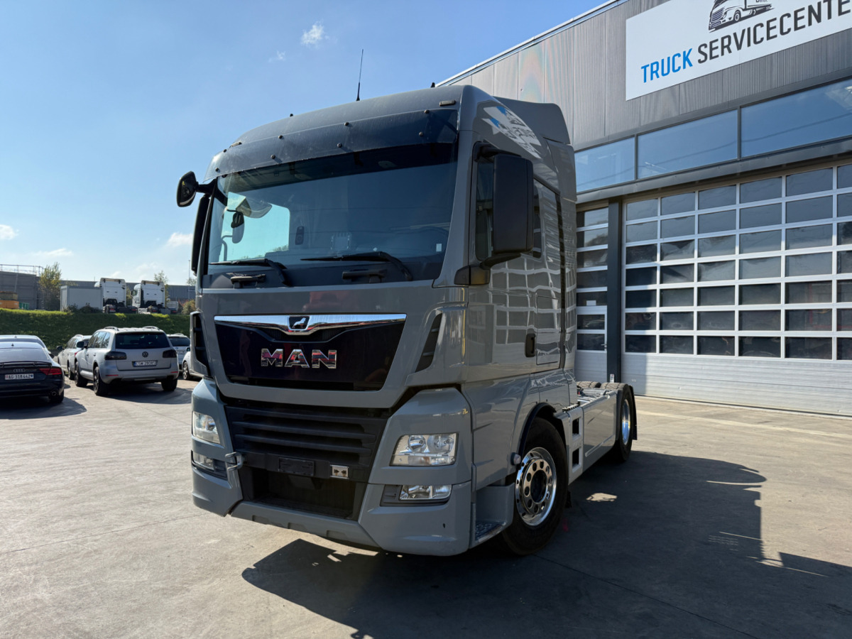 MAN TGX 18.500 4x2 (Engine defect) - Vlačilec: slika 1 MAN TGX 18.500 4x2 (Engine defect) - Vlačilec: slika 1