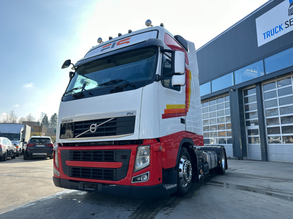 VOLVO FH-420 4x2 Lowdeck - Vlačilec: slika 1 VOLVO FH-420 4x2 Lowdeck - Vlačilec: slika 1