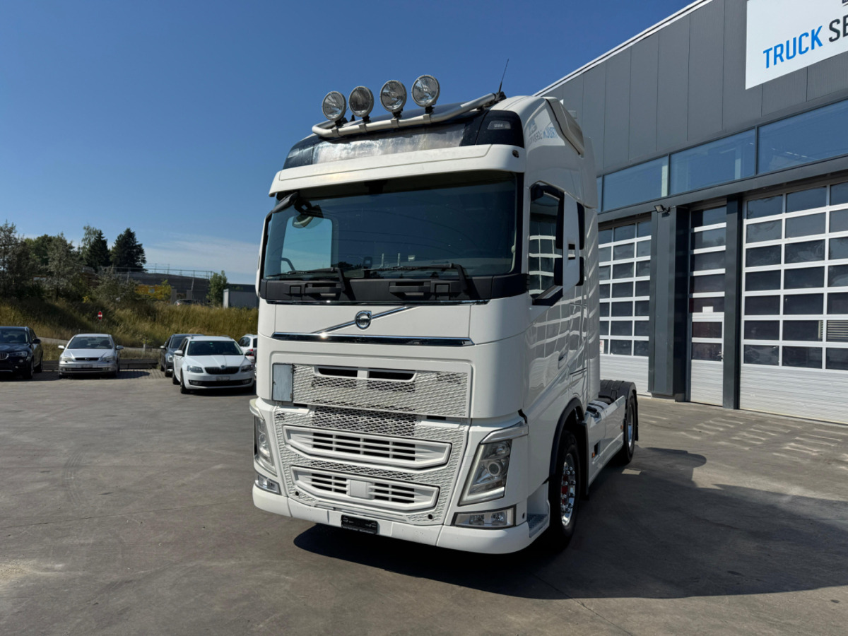 VOLVO FH-460 4x2 XXL - Vlačilec: slika 1 VOLVO FH-460 4x2 XXL - Vlačilec: slika 1