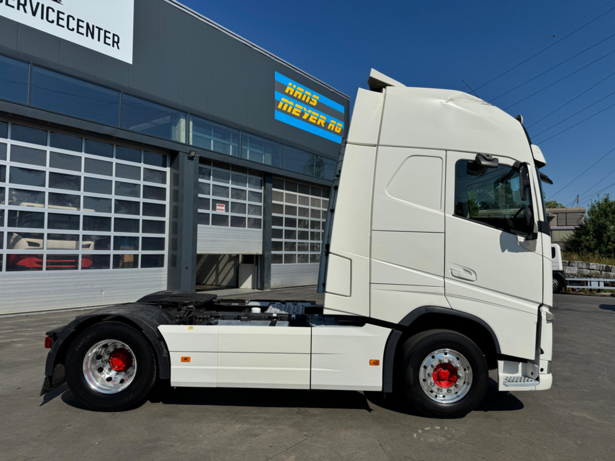 VOLVO FH-460 4x2 XXL - Vlačilec: slika 4 VOLVO FH-460 4x2 XXL - Vlačilec: slika 4