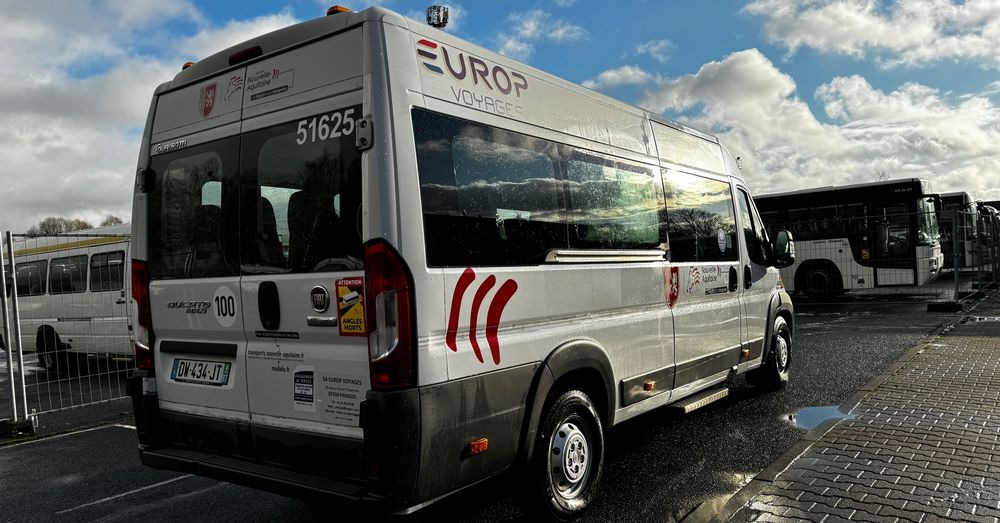 Fiat Ducato / 17 miejsc / EURO 6/ IGŁA !!!/ Cena:74000 zł netto - Minibus, Potniški kombi: slika 2 Fiat Ducato / 17 miejsc / EURO 6/ IGŁA !!!/ Cena:74000 zł netto - Minibus, Potniški kombi: slika 2