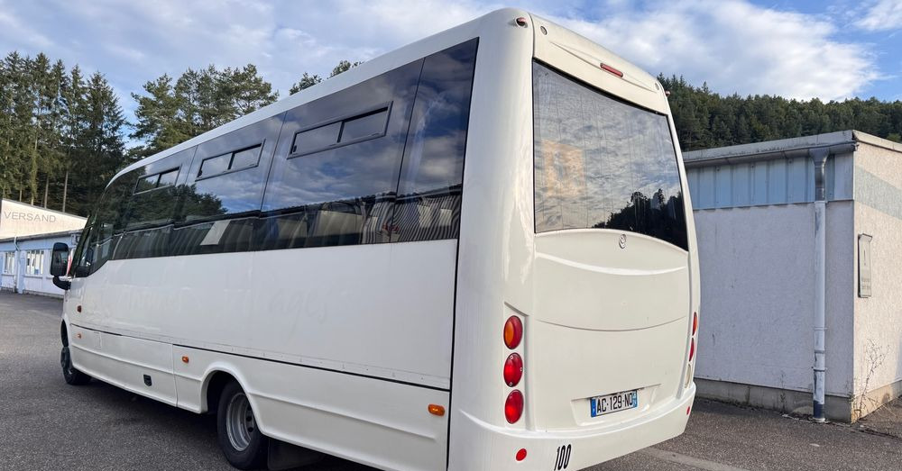 Iveco Wing /34 miejsca /mały przebieg /Cena:109000 zł netto - Minibus, Potniški kombi: slika 3 Iveco Wing /34 miejsca /mały przebieg /Cena:109000 zł netto - Minibus, Potniški kombi: slika 3