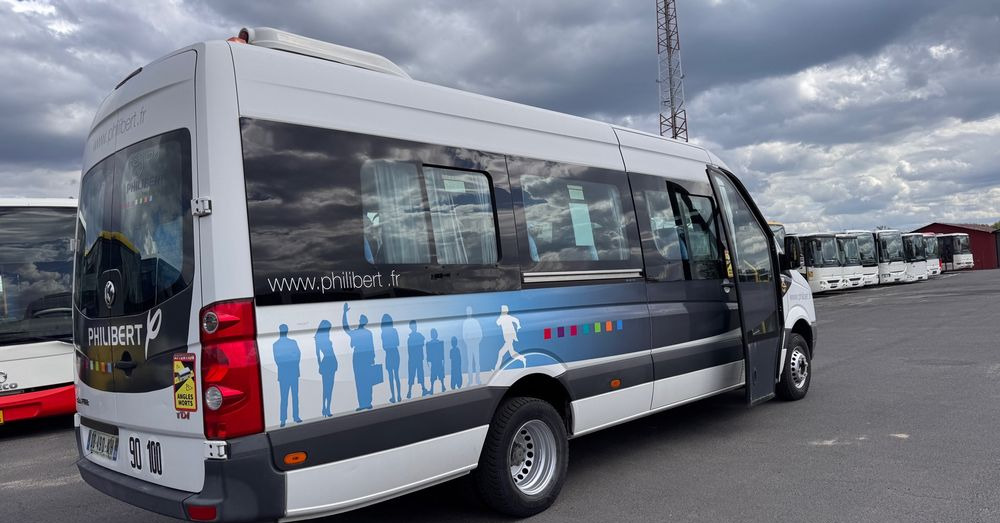 Volkswagen Crafter / KLIMATYZACJA / 23 miejsca / 128000km przebieg !!/ Cena:139000 zł netto - Minibus, Potniški kombi: slika 2 Volkswagen Crafter / KLIMATYZACJA / 23 miejsca / 128000km przebieg !!/ Cena:139000 zł netto - Minibus, Potniški kombi: slika 2