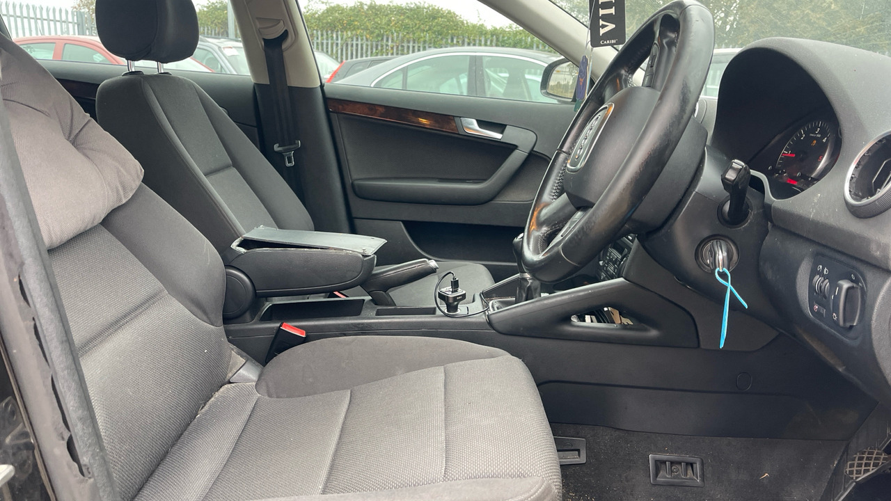 AUDI A3 1.9 TDI - Kombilimuzina: slika 5 AUDI A3 1.9 TDI - Kombilimuzina: slika 5