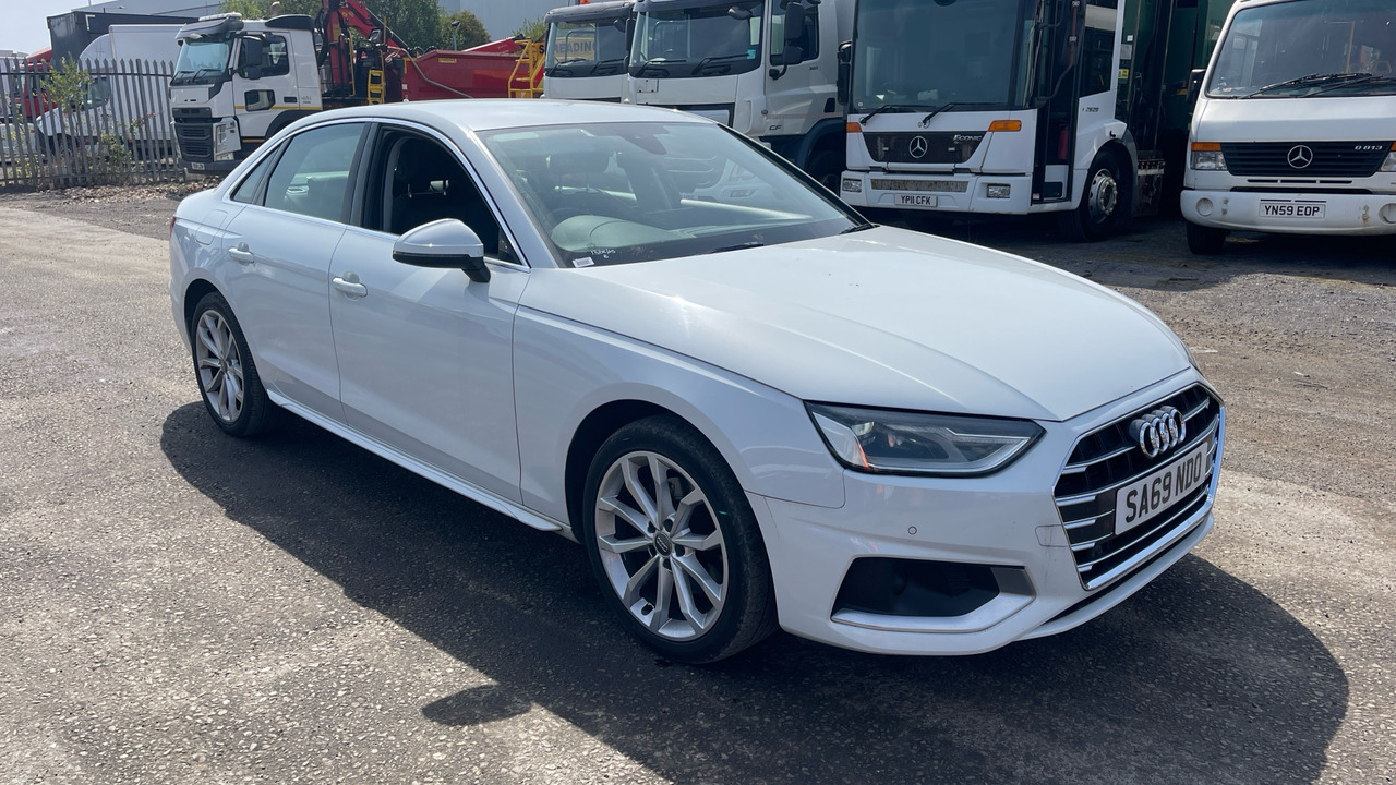 AUDI A4 35 TDI Sport 4dr S Tronic - Limuzina: slika 1 AUDI A4 35 TDI Sport 4dr S Tronic - Limuzina: slika 1