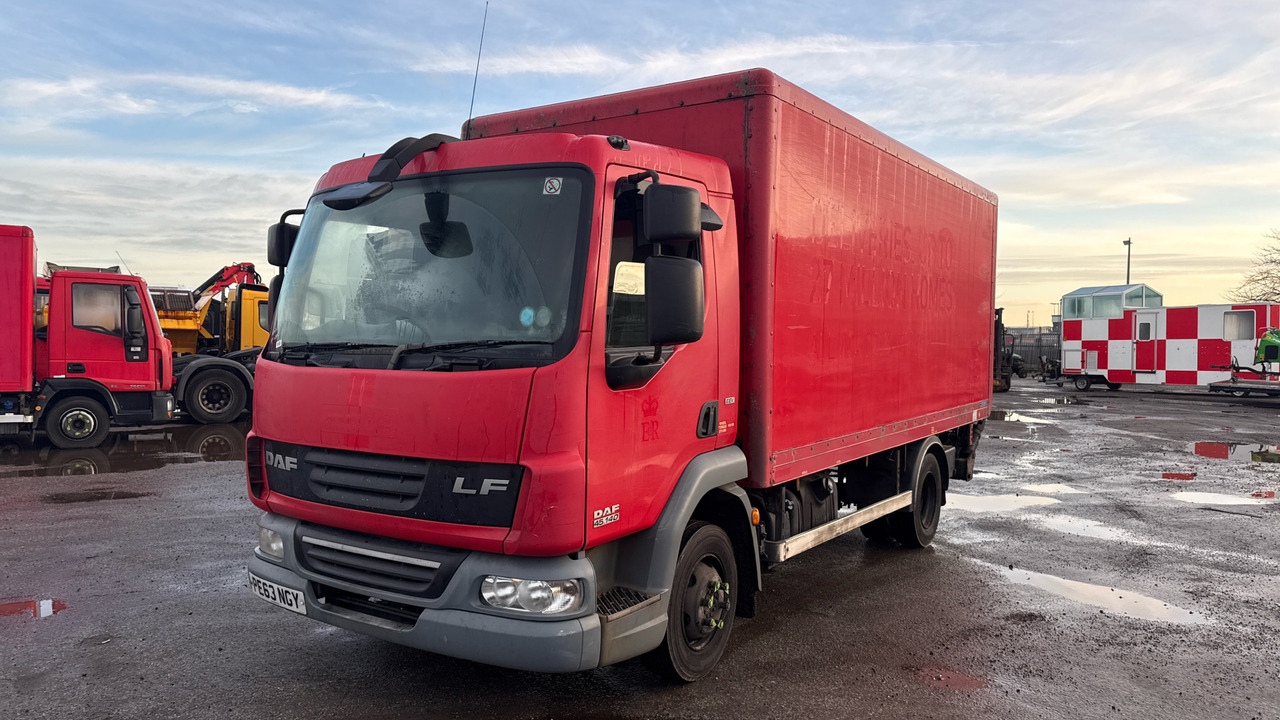 Daf LF 45.140 - Tovornjak zabojnik: slika 2 Daf LF 45.140 - Tovornjak zabojnik: slika 2