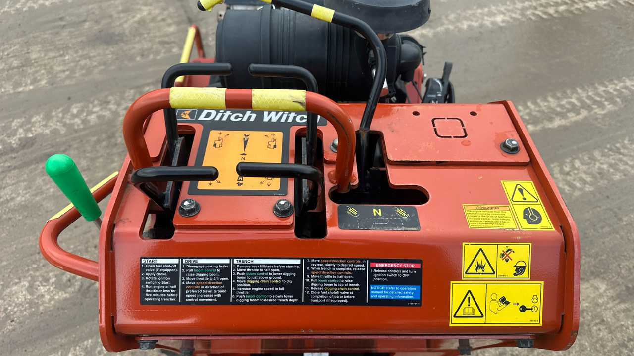 DITCH WITCH C24X - Drugi stroj: slika 5 DITCH WITCH C24X - Drugi stroj: slika 5