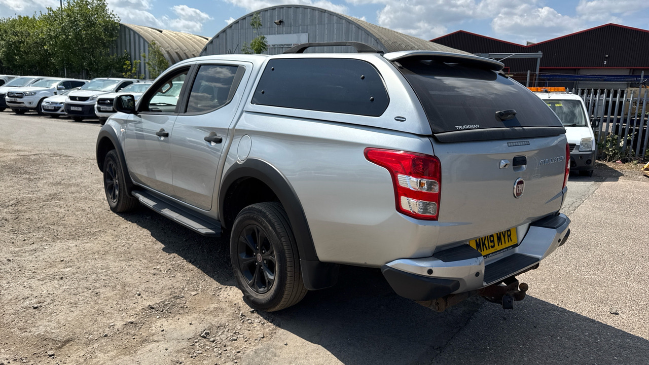 FIAT FULLBACK 2.4 CROSS - Poltovornjak, Dostavno vozilo z dvojno kabino: slika 3 FIAT FULLBACK 2.4 CROSS - Poltovornjak, Dostavno vozilo z dvojno kabino: slika 3