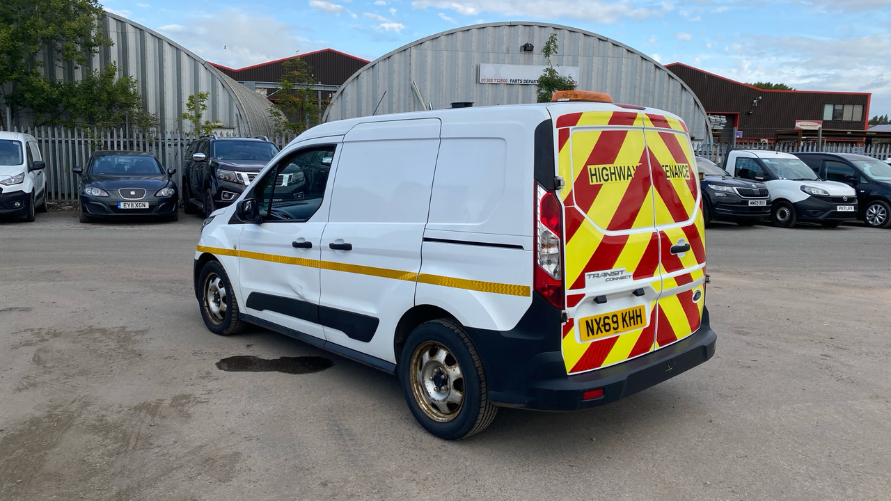FORD TRANSIT CONNECT 200 1.5 ECOBLUE 75PS - Mali kombi: slika 3 FORD TRANSIT CONNECT 200 1.5 ECOBLUE 75PS - Mali kombi: slika 3
