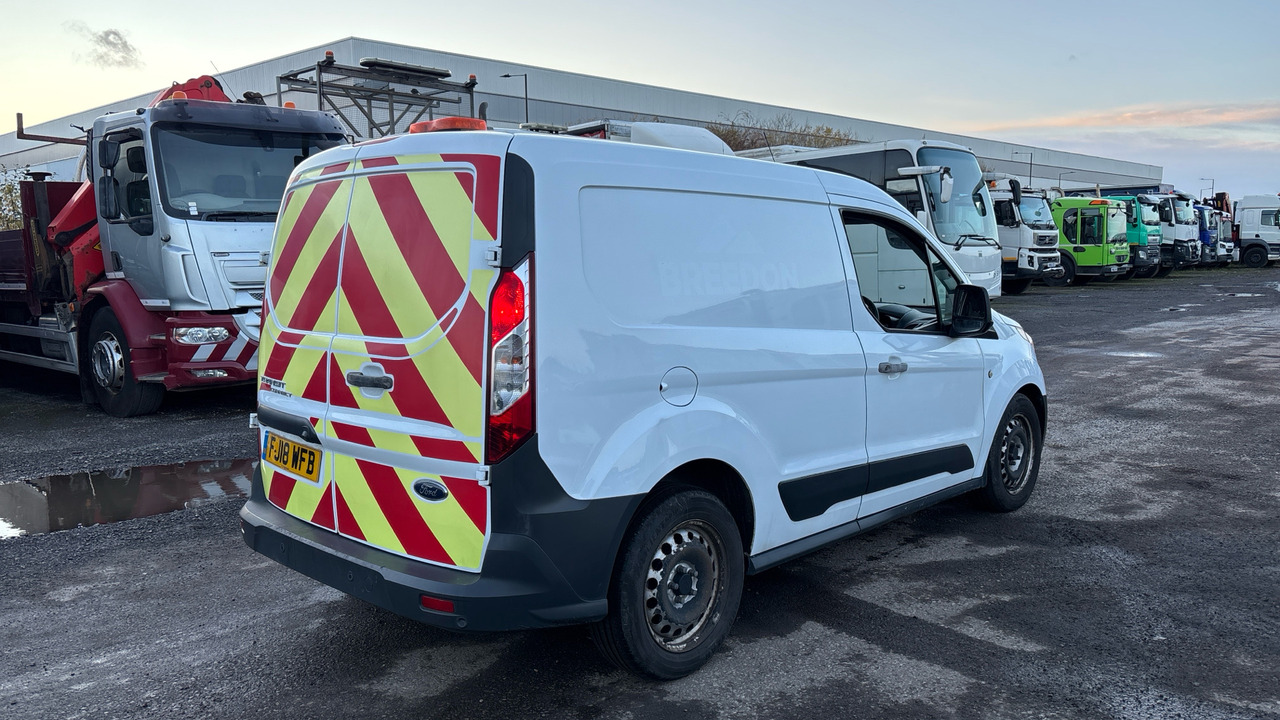 FORD TRANSIT CONNECT 200 1.5 TDCi 75ps - Mali kombi: slika 4 FORD TRANSIT CONNECT 200 1.5 TDCi 75ps - Mali kombi: slika 4