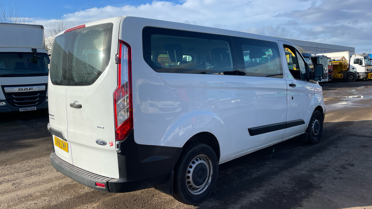 FORD TRANSIT CUSTOM 2.0 TDCi 130ps Low Roof Kombi Van - Dostavno vozilo z dvojno kabino: slika 4 FORD TRANSIT CUSTOM 2.0 TDCi 130ps Low Roof Kombi Van - Dostavno vozilo z dvojno kabino: slika 4