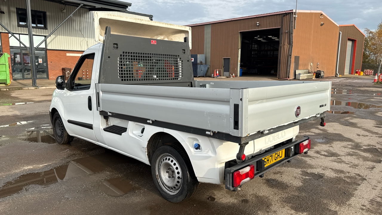 Fiat Doblo Work Up 1.6 Multijet 16V - Dostavno vozilo s kesonom: slika 3 Fiat Doblo Work Up 1.6 Multijet 16V - Dostavno vozilo s kesonom: slika 3