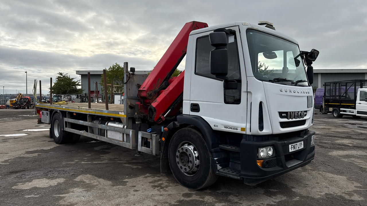 IVECO EUROCARGO 180E25 - Tovornjak s kesonom, Tovornjak z dvigalom: slika 1 IVECO EUROCARGO 180E25 - Tovornjak s kesonom, Tovornjak z dvigalom: slika 1