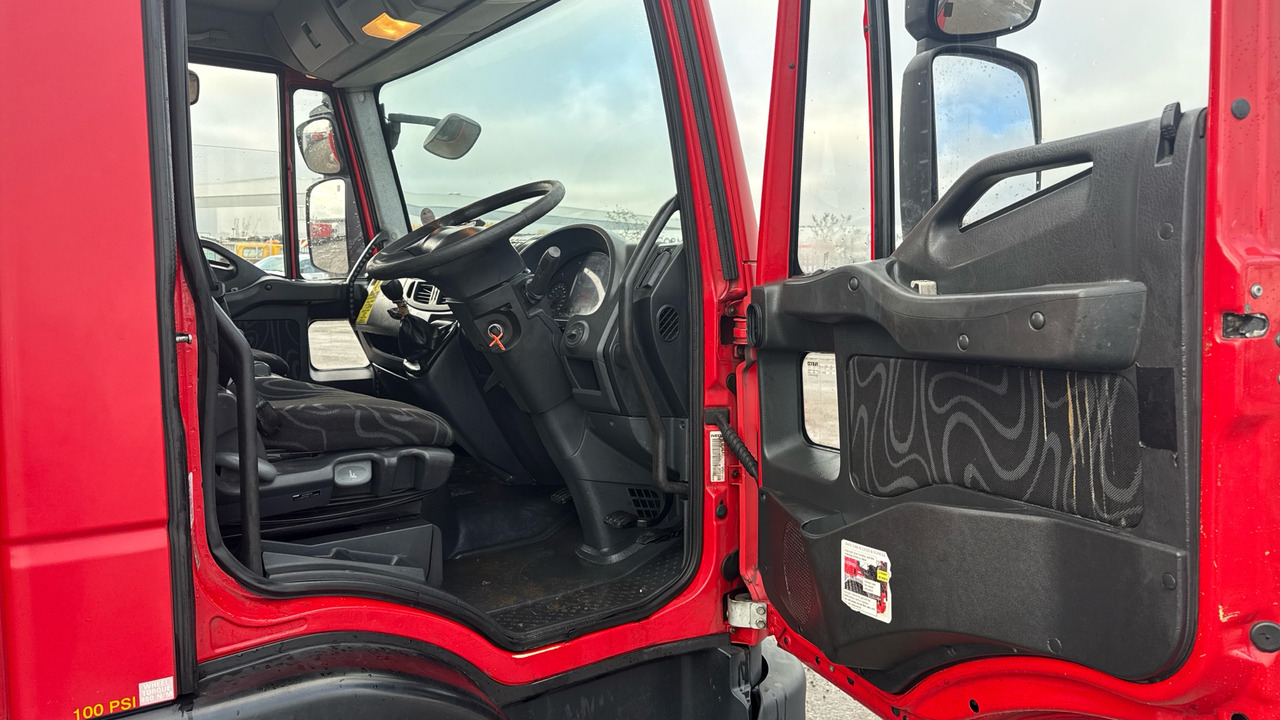 IVECO EUROCARGO 75e16 - Tovornjak zabojnik: slika 5 IVECO EUROCARGO 75e16 - Tovornjak zabojnik: slika 5