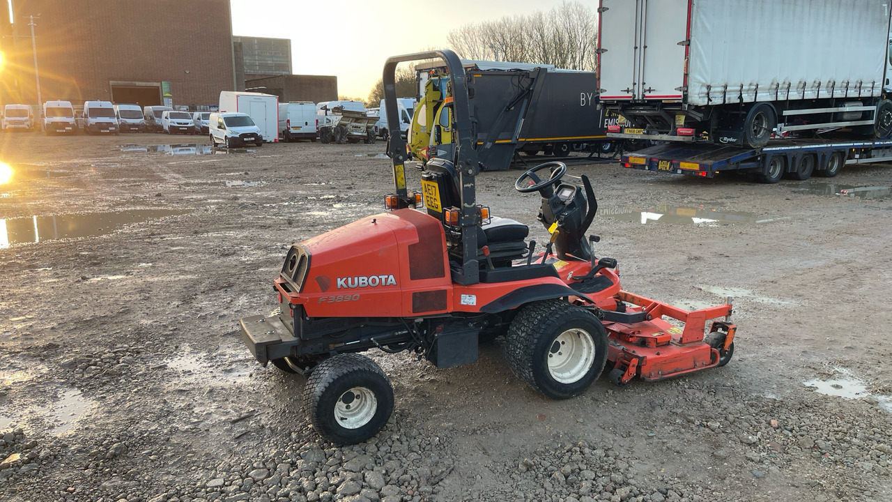 KUBOTA F3890 - Vrtna kosilnica: slika 4 KUBOTA F3890 - Vrtna kosilnica: slika 4