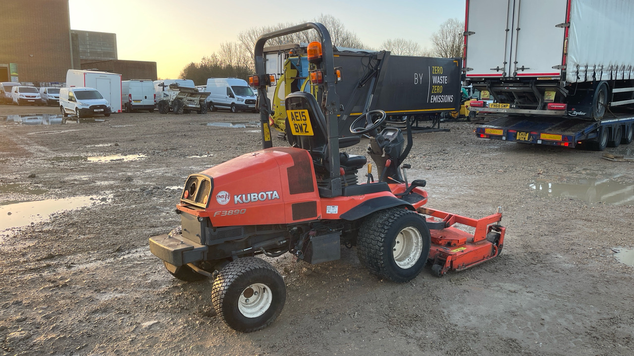 KUBOTA F3890 - Vrtna kosilnica: slika 3 KUBOTA F3890 - Vrtna kosilnica: slika 3