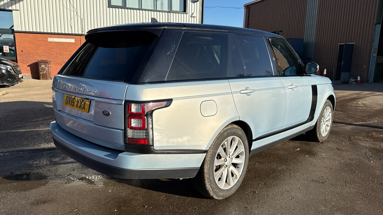 Land Rover Range Rover 4.4 SD V8 Vogue - Karavan: slika 4 Land Rover Range Rover 4.4 SD V8 Vogue - Karavan: slika 4