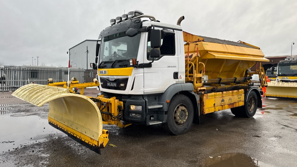 MAN TGM 18.250 - Vozilo za zimsko službo: slika 2 MAN TGM 18.250 - Vozilo za zimsko službo: slika 2