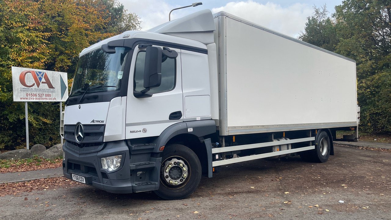 MERCEDES-BENZ ACTROS 1824 - Tovornjak zabojnik: slika 2 MERCEDES-BENZ ACTROS 1824 - Tovornjak zabojnik: slika 2