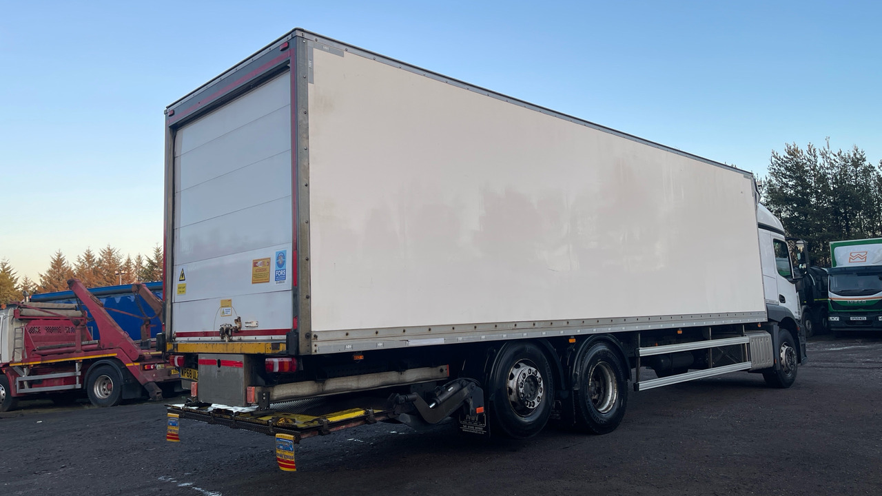 MERCEDES-BENZ ACTROS 2530 - Tovornjak zabojnik: slika 4 MERCEDES-BENZ ACTROS 2530 - Tovornjak zabojnik: slika 4