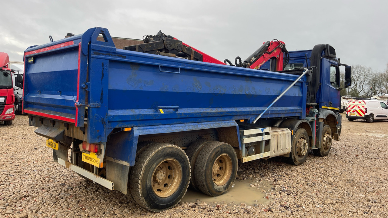 MERCEDES-BENZ AROCS 3240 - Tovornjak prekucnik, Tovornjak z dvigalom: slika 4 MERCEDES-BENZ AROCS 3240 - Tovornjak prekucnik, Tovornjak z dvigalom: slika 4