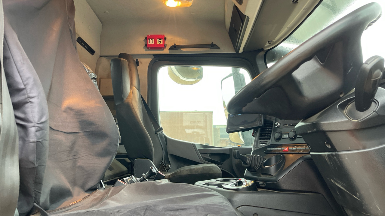 MERCEDES-BENZ AROCS - Tovornjak prekucnik, Tovornjak z dvigalom: slika 5 MERCEDES-BENZ AROCS - Tovornjak prekucnik, Tovornjak z dvigalom: slika 5