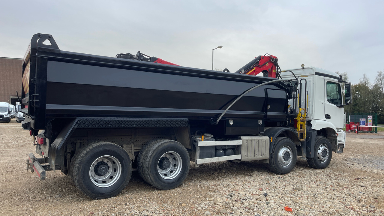 MERCEDES-BENZ AROCS - Tovornjak prekucnik, Tovornjak z dvigalom: slika 4 MERCEDES-BENZ AROCS - Tovornjak prekucnik, Tovornjak z dvigalom: slika 4