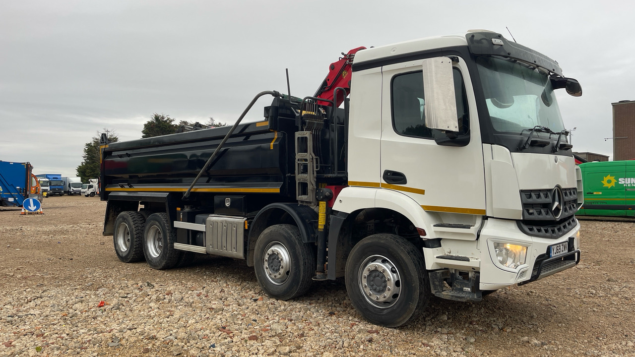MERCEDES-BENZ AROCS - Tovornjak prekucnik, Tovornjak z dvigalom: slika 1 MERCEDES-BENZ AROCS - Tovornjak prekucnik, Tovornjak z dvigalom: slika 1