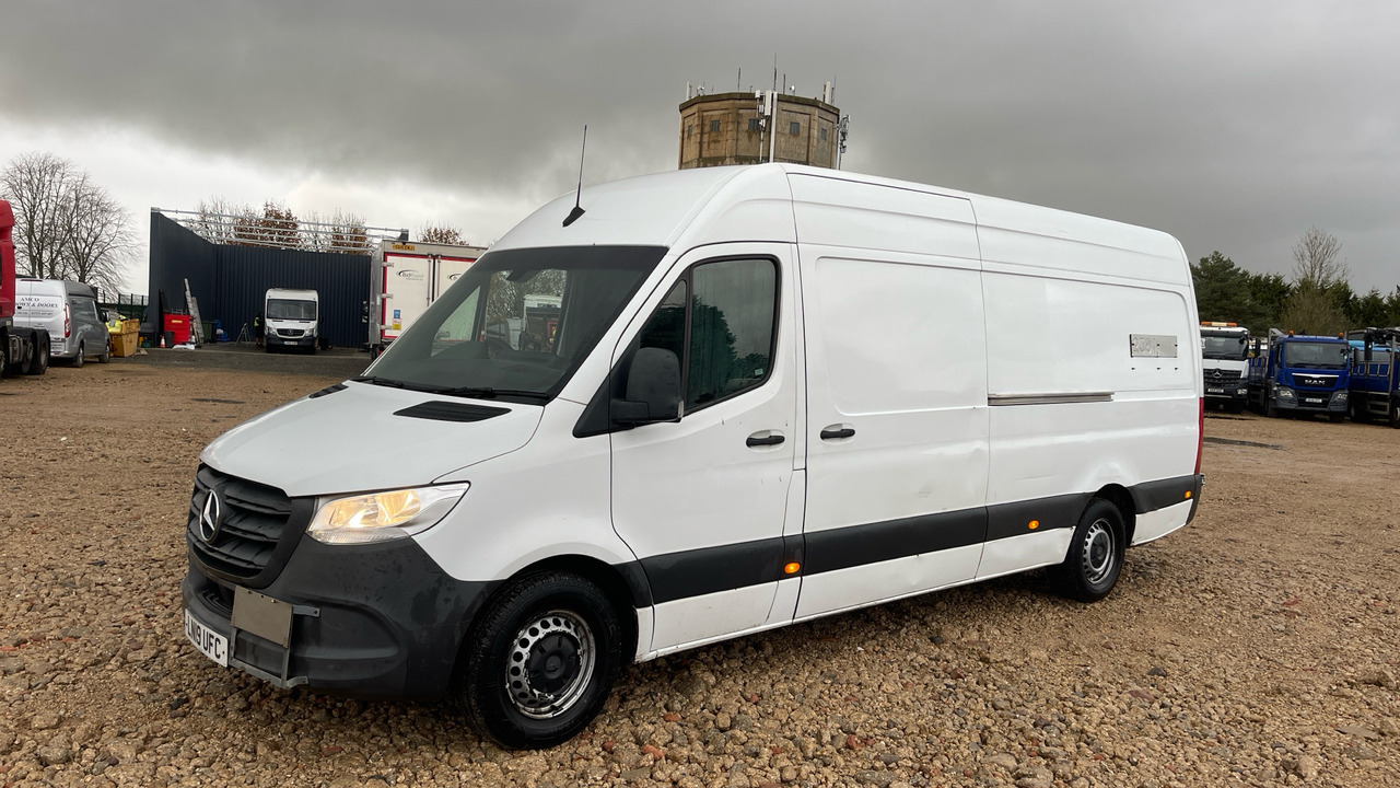 MERCEDES-BENZ SPRINTER 314 CDI - Furgon: slika 2 MERCEDES-BENZ SPRINTER 314 CDI - Furgon: slika 2