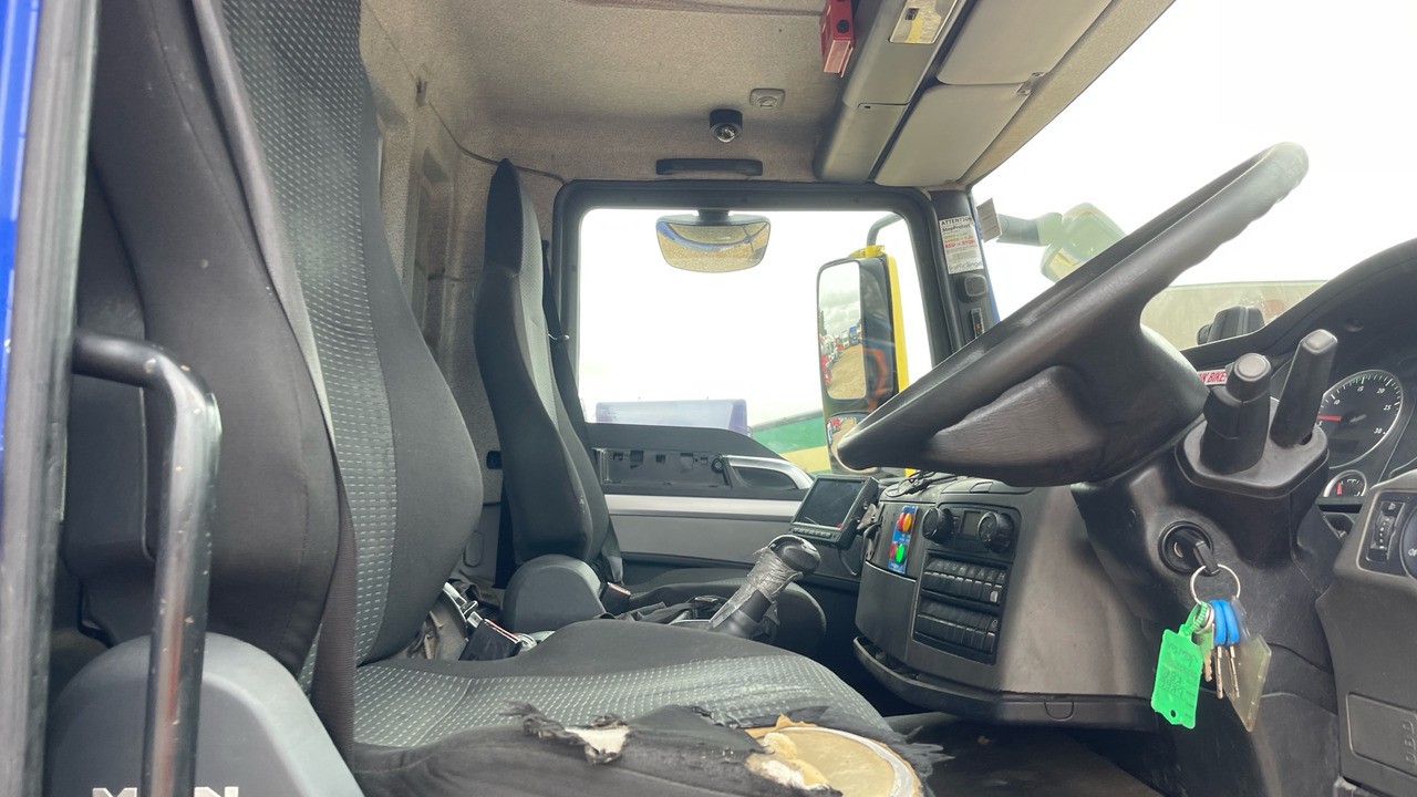 Man TGM 18.250 - Tovornjak s kesonom, Tovornjak z dvigalom: slika 5 Man TGM 18.250 - Tovornjak s kesonom, Tovornjak z dvigalom: slika 5