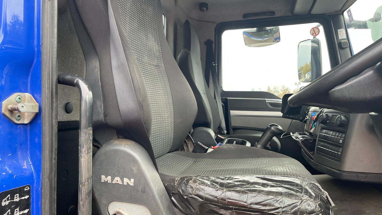 Man TGM 18.250 - Tovornjak s kesonom, Tovornjak z dvigalom: slika 5 Man TGM 18.250 - Tovornjak s kesonom, Tovornjak z dvigalom: slika 5